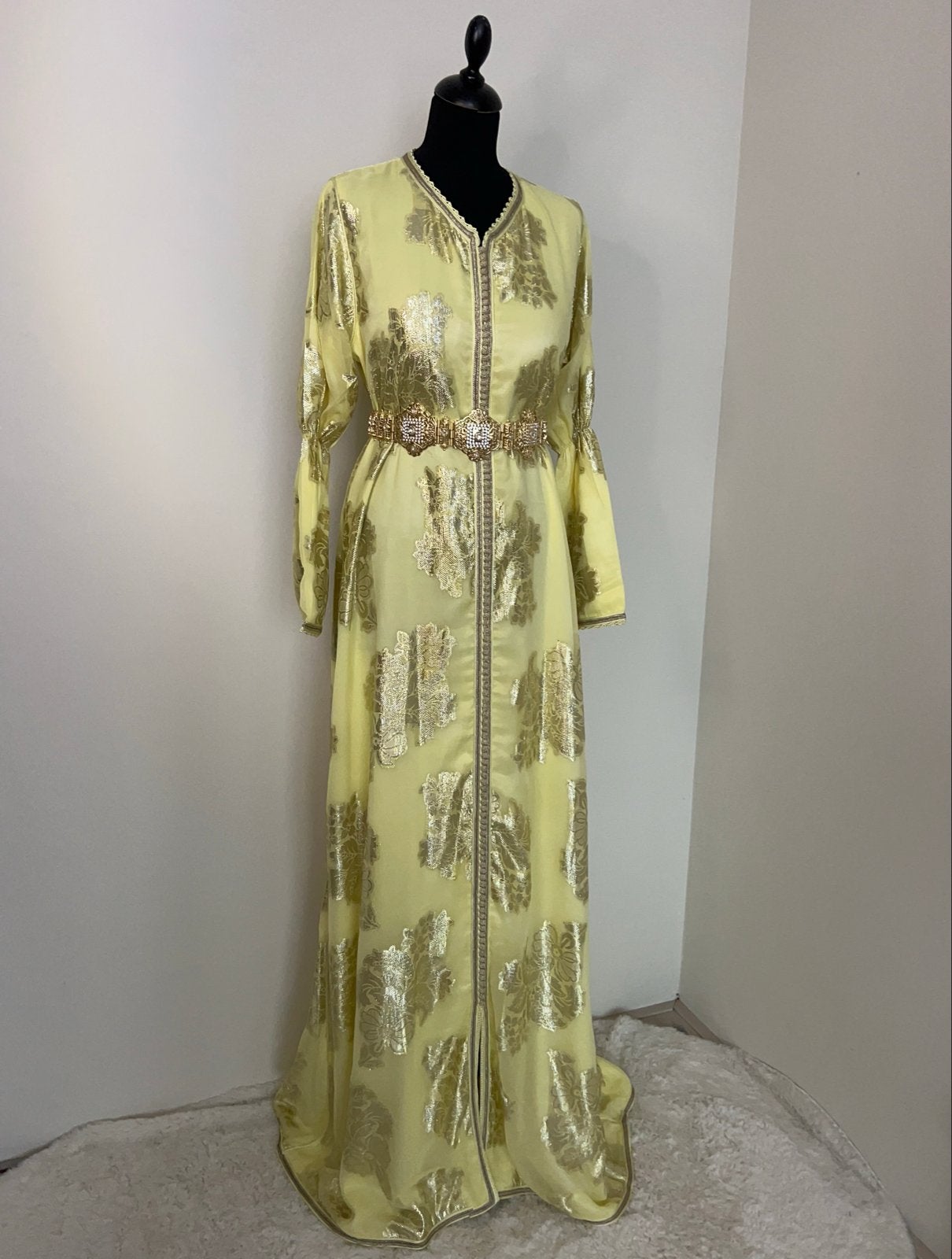 Elegante Marokkaanse Kaftan - Geel met Gouden Details, Maat 38/40 (M), Geel, Nieuw, Ophalen of Verzenden