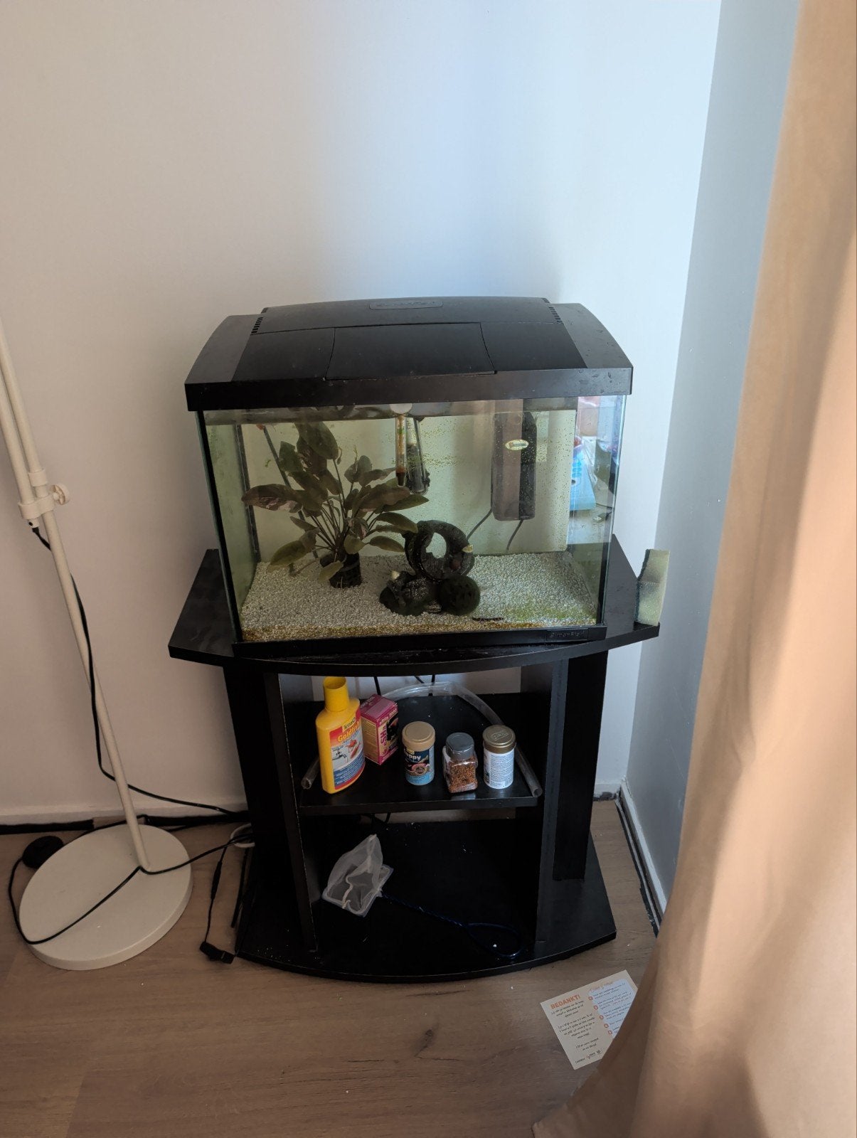 Vissen kom met vissen enzovoort, Ophalen, Inclusief vissen, Zo goed als nieuw, Gevuld zoetwateraquarium