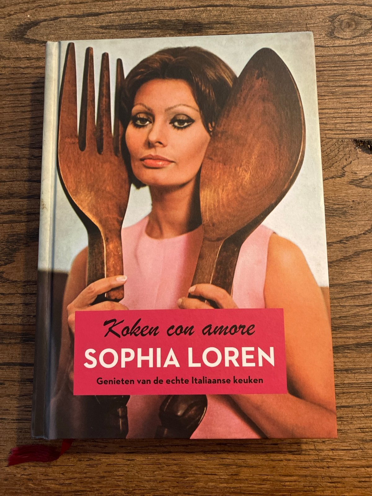 Koken con amore - Sophia Loren - Italiaanse keuken, Boeken, Ophalen of Verzenden, Zo goed als nieuw, Italië, Hoofdgerechten