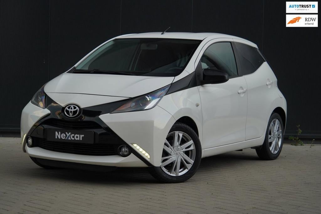 Toyota Aygo X-CITE Carplay|5-deurs|Cruise|LM|, Voorwielaandrijving, Euro 5, Stof, Gebruikt