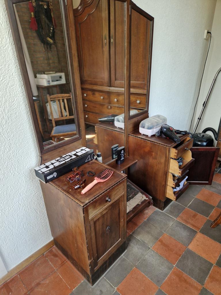 Antieke kaptafel met drieluik spiegel en opbergruimte, Antiek en Kunst, Antiek | Spiegels, Ophalen of Verzenden