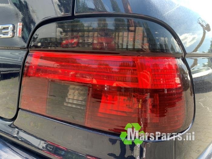 Achterlicht rechts van een BMW 5-Serie, Gebruikt, -, -, Ophalen of Verzenden