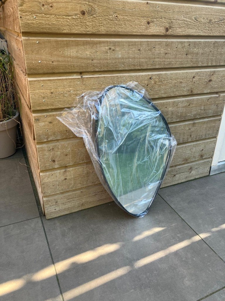 Nieuw: Organische Spiegel Malmo – Mat Zwart (60x40 cm), Huis en Inrichting, Woonaccessoires | Spiegels, Minder dan 50 cm, Nieuw