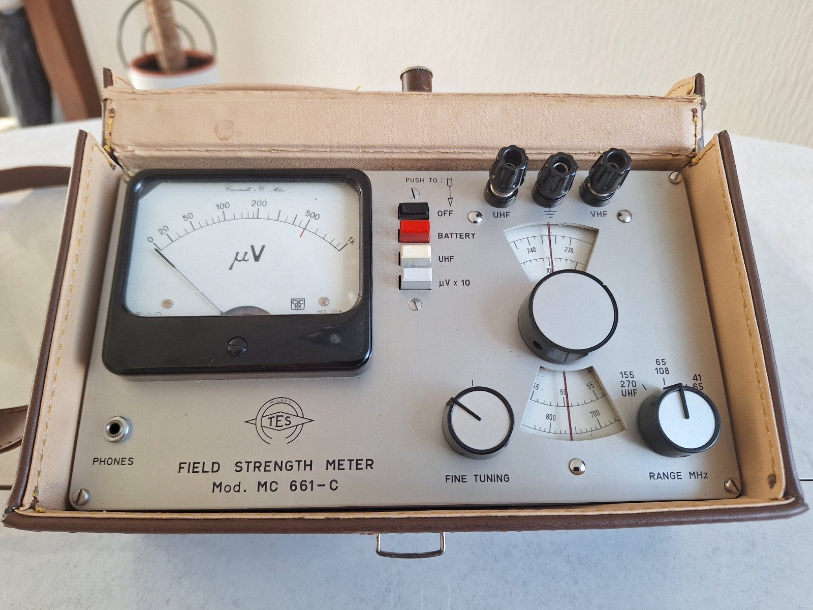 ZELDZAME 3 BANDS ONTVANGER // MOD. MC 661 -- C, Telecommunicatie, Ophalen of Verzenden