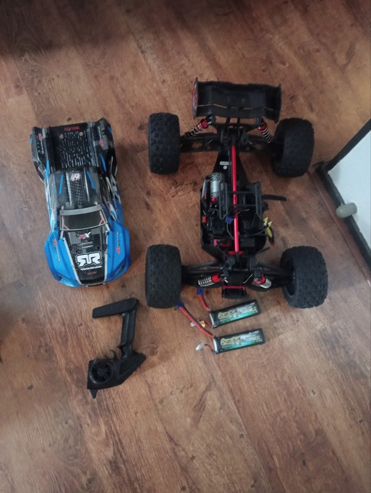 Kraton 6s 1/8, Hobby en Vrije tijd, Gebruikt, Auto offroad, RTR (Ready to Run), Schaal 1:8