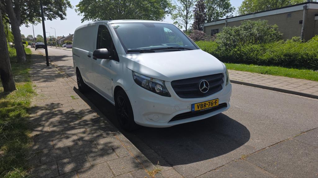 Mercedes-Benz Vito GB 111CDI L 114pk Van 2019 Wit, Auto's, Bestelauto's, Voorwielaandrijving, 4 cilinders, Parkeersensor, Wit