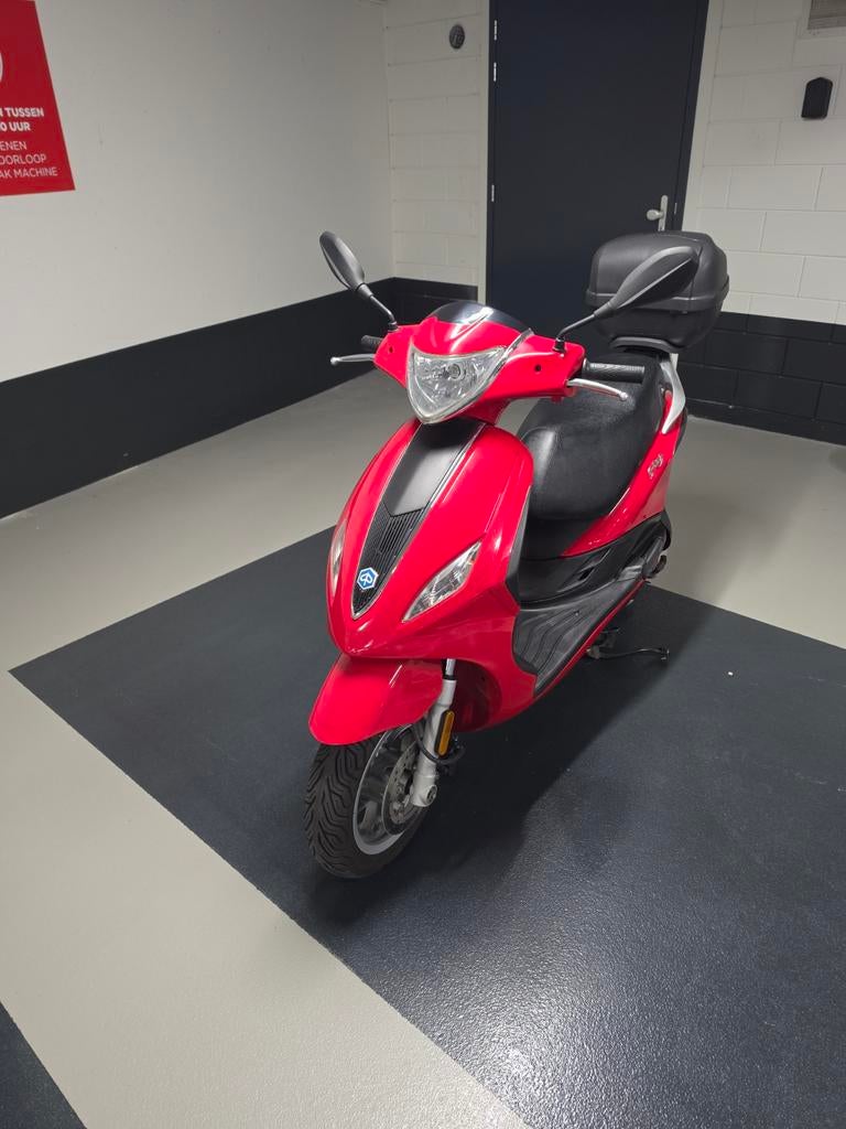 Piaggio New Fly LAGE KM, Ophalen of Verzenden, Zo goed als nieuw, Overige typen, Piaggio