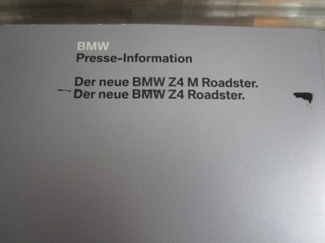 Pers-map:  Der Neue BMW Z4 M Roadster en de BMW Z4 Roadster, Ophalen, Zo goed als nieuw, BMW, BMW AG