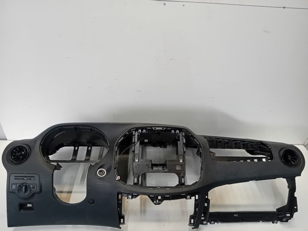 Dashboard Mercedes-Benz eVito, Onderdelen@venauto.nl, Van der Ven Autorecycling B.V., Gebruikt, Ettenseweg 76, 4706 PB Roosendaal, The Netherlands
