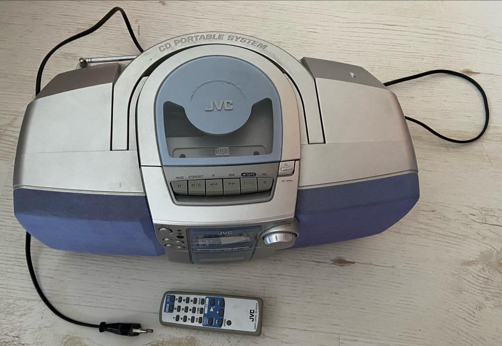 JVC CD Portable System met afstandsbediening, Gebruikt, Draagbaar, Ophalen of Verzenden, Cassettedeck