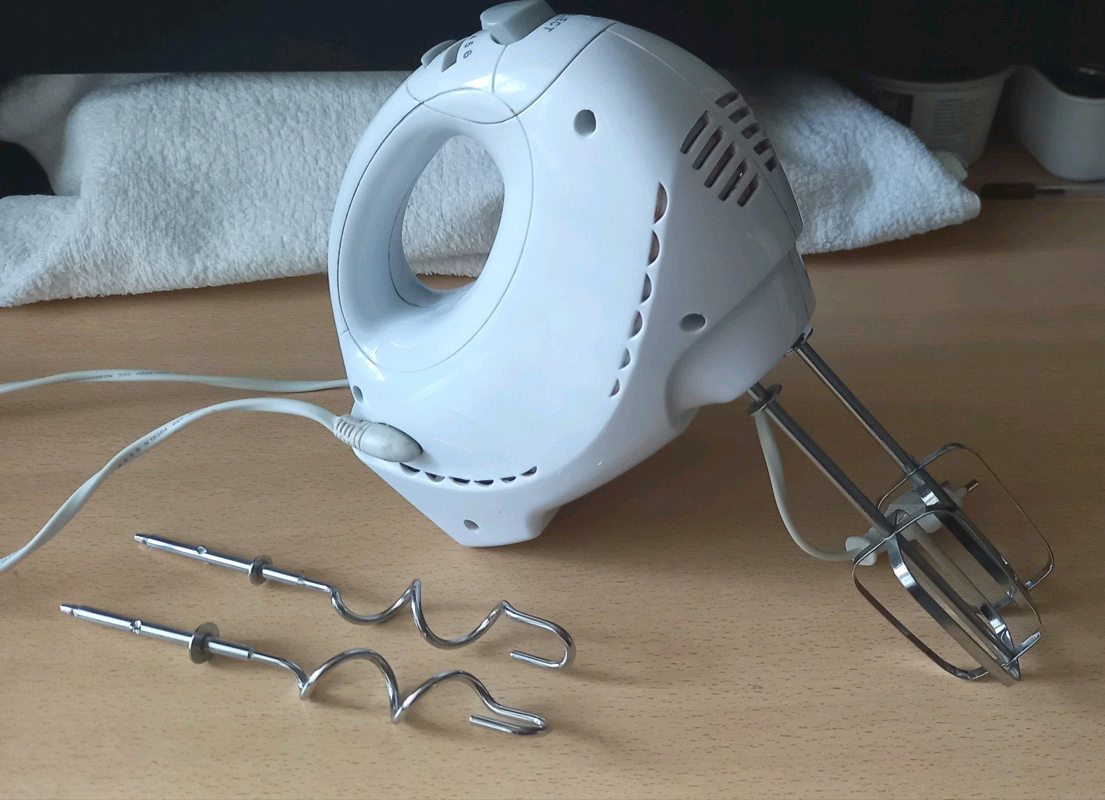 Handmixer, Minder dan 1 liter, Ophalen of Verzenden, 3 snelheden of meer