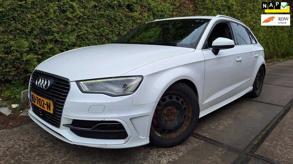 Audi A3 Sportback 1.4 e-tron PHEV Attraction Pro Line plus, 8 kWh, Gebruikt, 4 cilinders, 150 pk