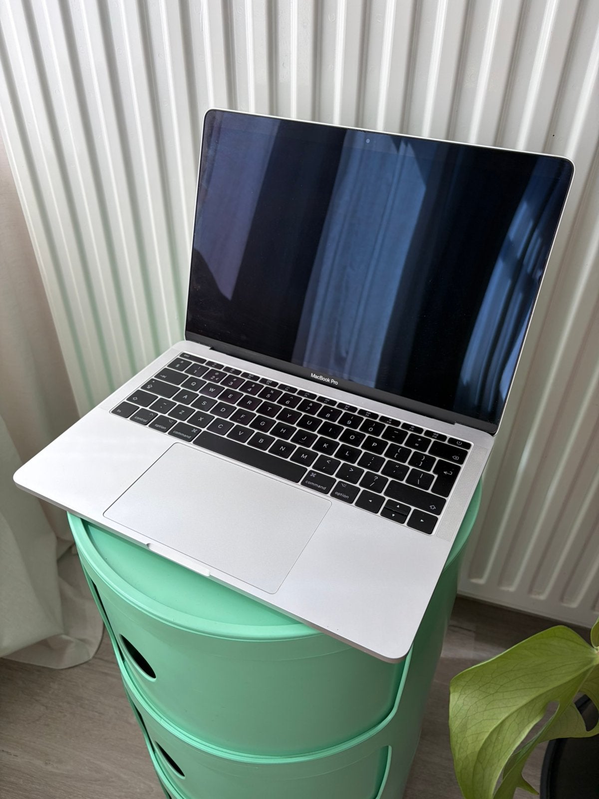 Apple MacBook Pro 13-inch 2017 | 8GB RAM | 256GB SSD, Computers en Software, Gebruikt, 256 GB, 2 tot 3 Ghz, Qwerty