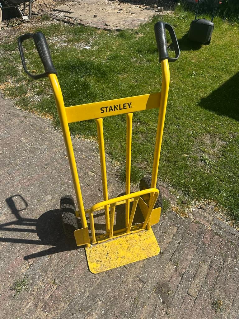 Stanley Steekwagen - Geel, Robuust en Betrouwbaar, Minder dan 60 liter, Ophalen, Zo goed als nieuw, Steekwagen
