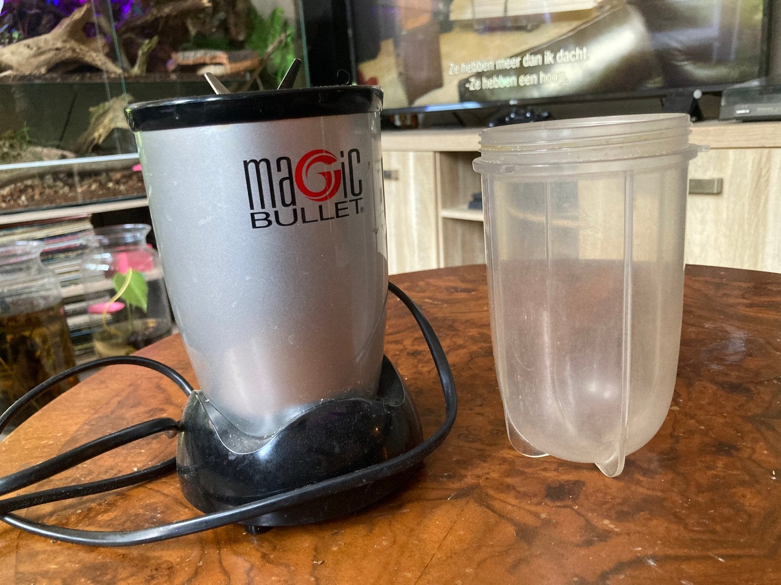 Magic bullet met beker, Witgoed en Apparatuur, Minder dan 1 liter, Ophalen of Verzenden, Zo goed als nieuw, 1 snelheid