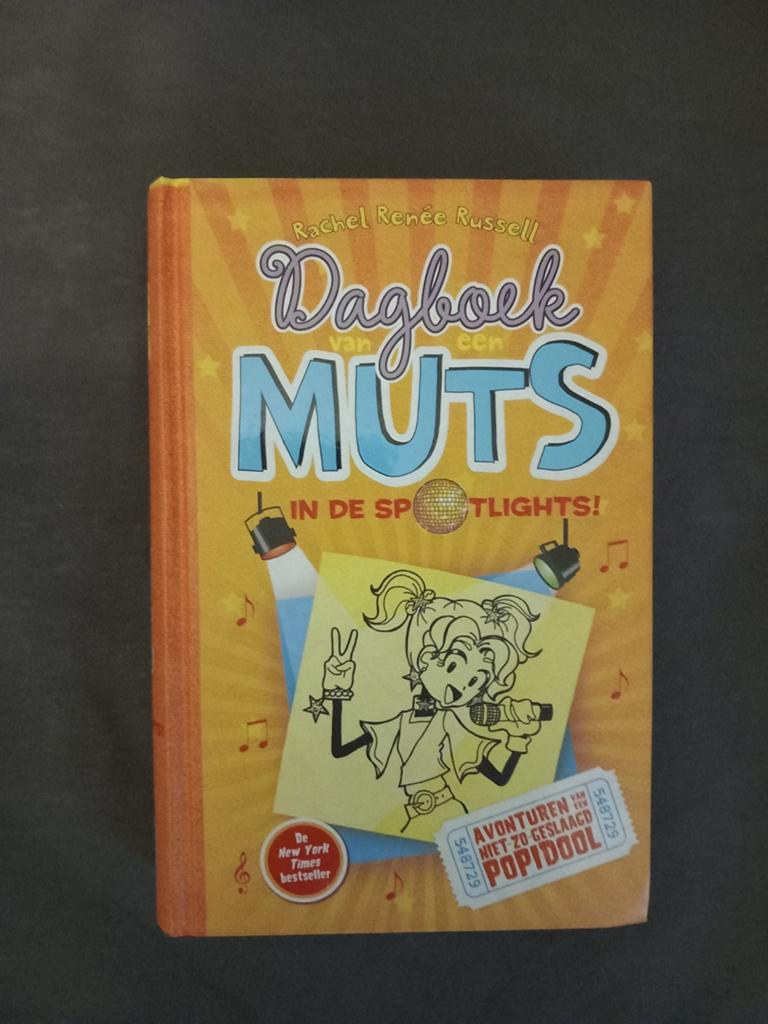 Dagboek van een Muts deel 3, Ophalen of Verzenden, Zo goed als nieuw, Rachel Renée Russell, Fictie