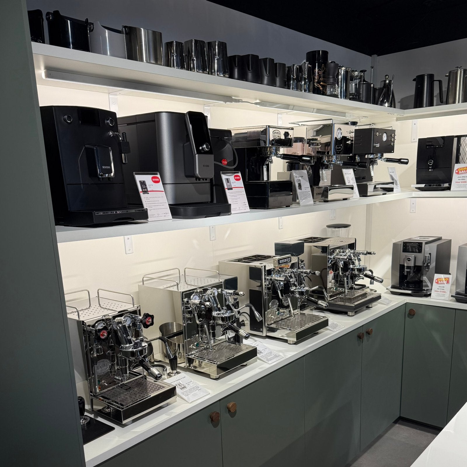 Foto 5 van Jura demo NIEUWSTE MODEL E4 E6 E8 S8 C9 J10 ED Twin Z10 GIGA