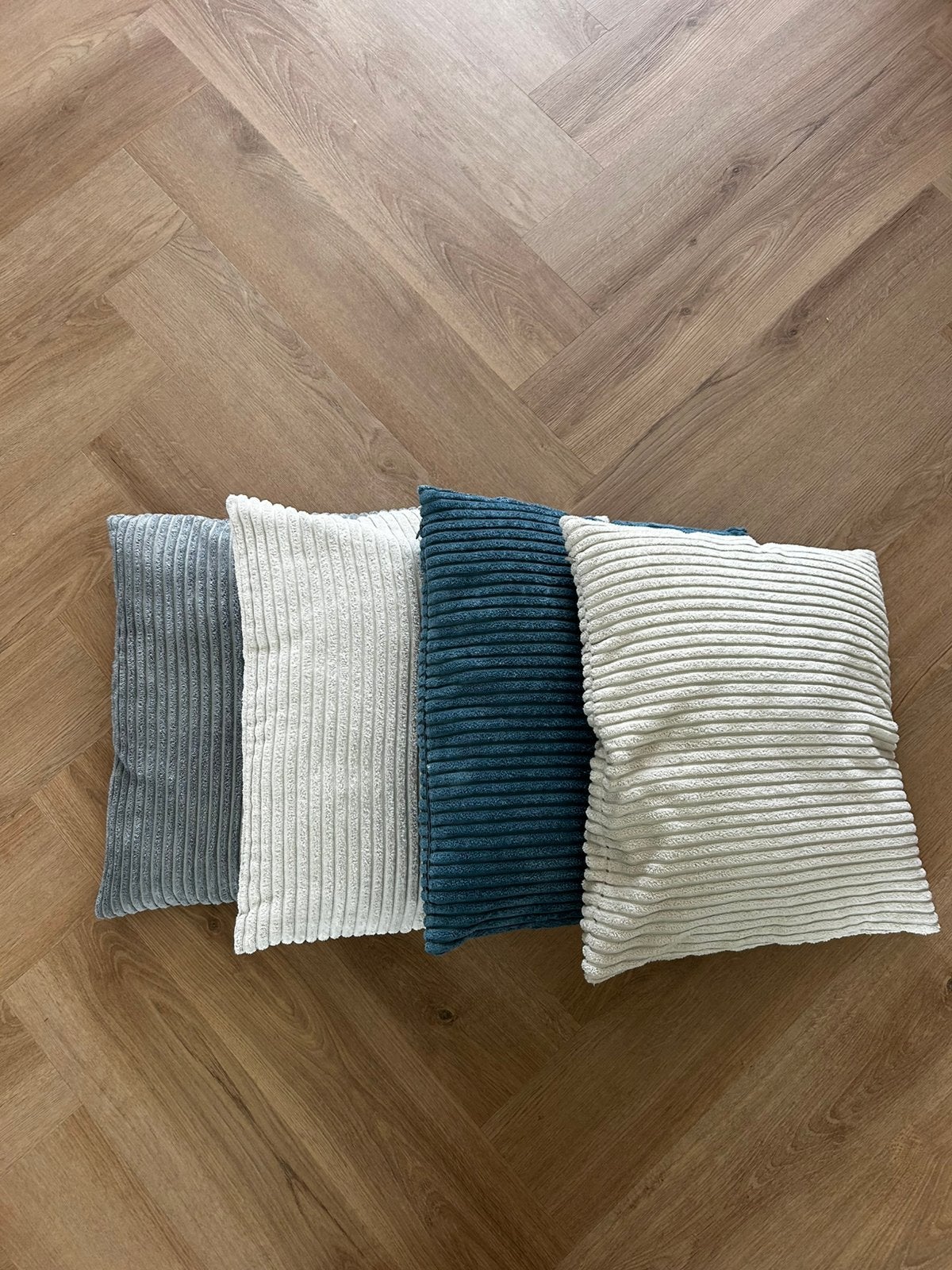 Set van 4 sierkussens 40x40 cm, Huis en Inrichting, Woonaccessoires | Kussens, Ophalen, Zo goed als nieuw, Vierkant