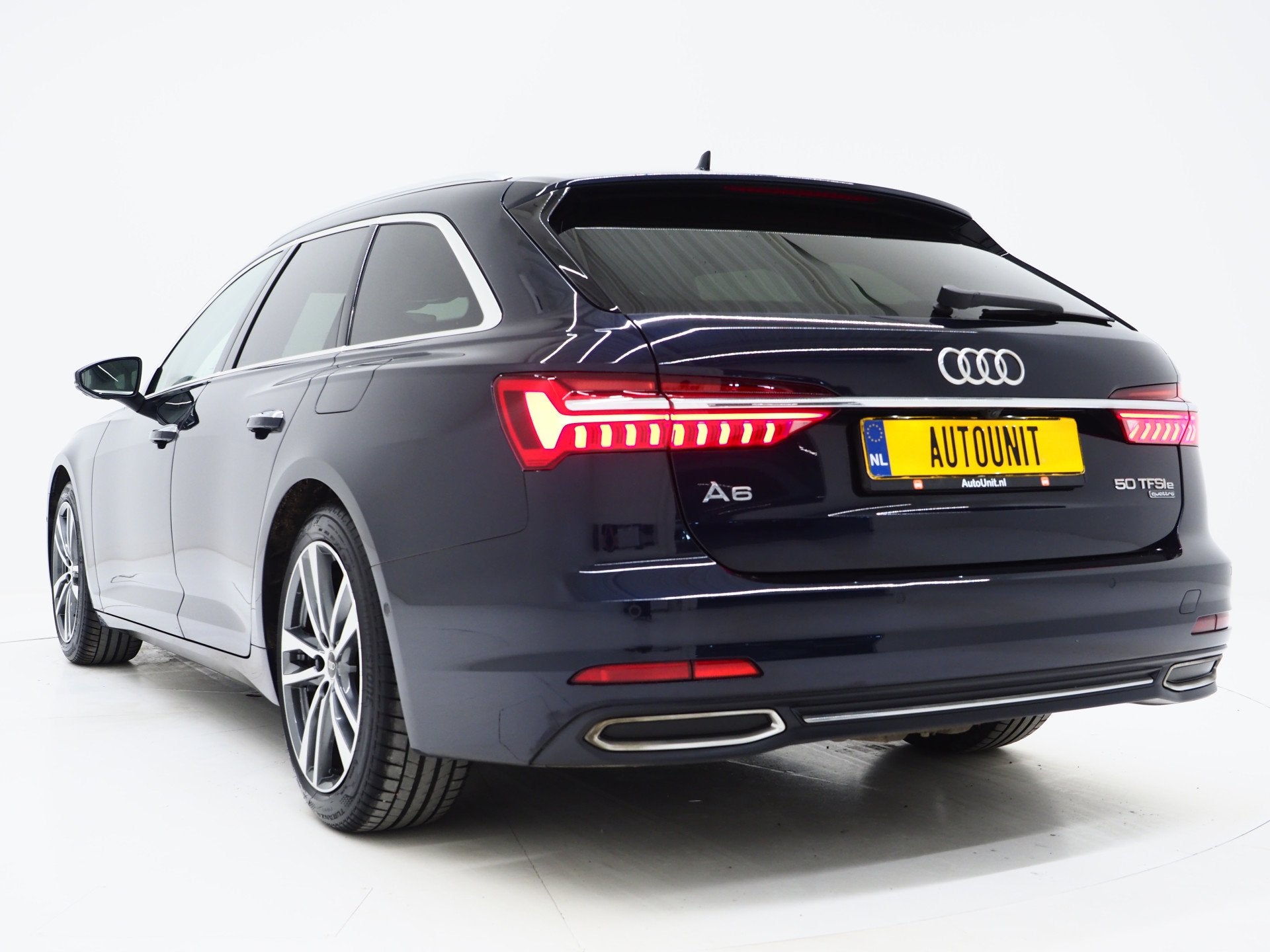 Audi A6 Avant 50 TFSI e quattro | Panoramadak | Leder | B&O, Auto's, 77 km/l, Gebruikt, Zwart, 4 cilinders