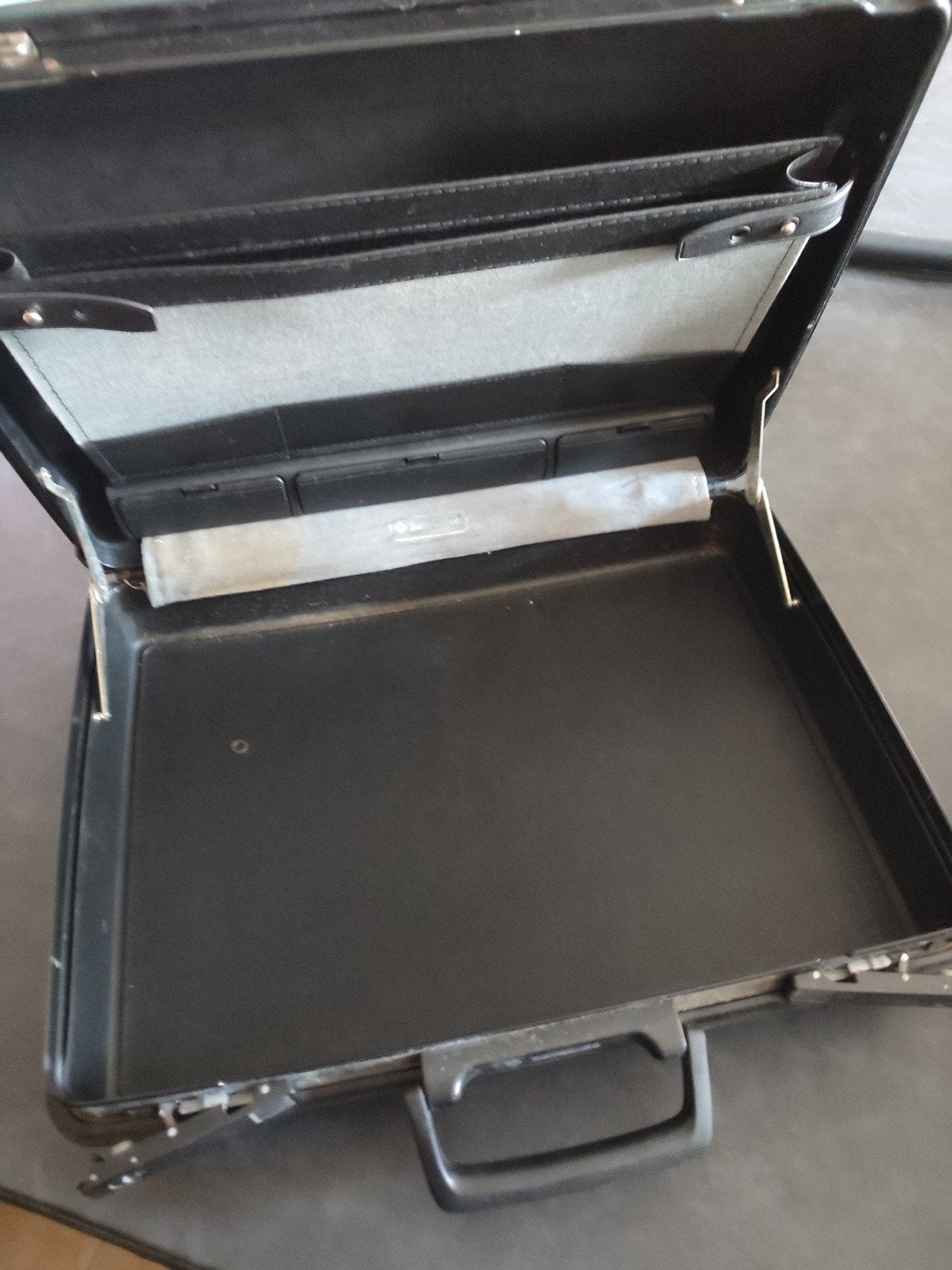 Samsonite Attachékoffer - Zwart, Gebruikt, Ophalen, Gebruikt, Hard kunststof, Slot