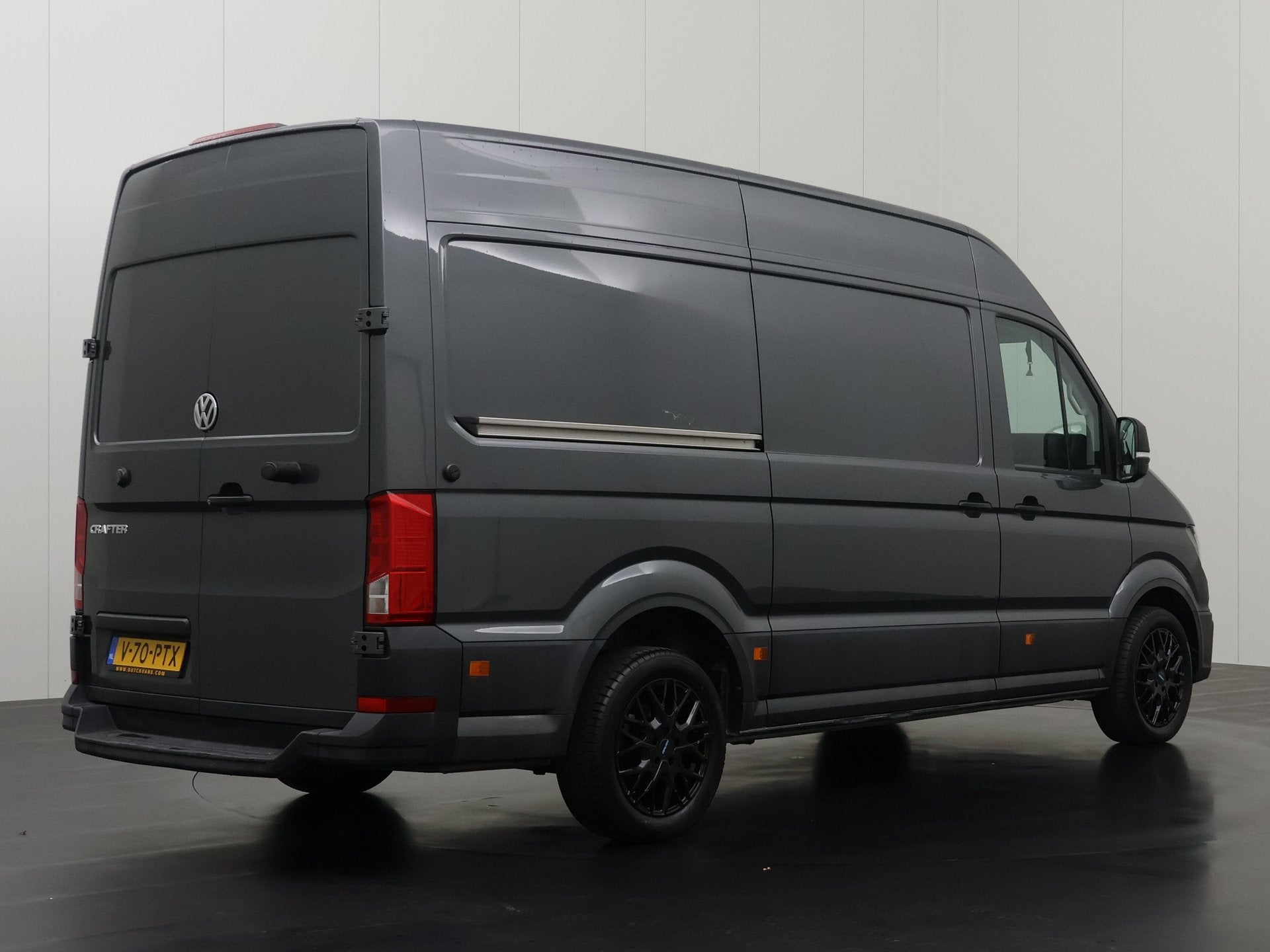 Volkswagen Crafter 2.0TDi 177PK L3H3 Edition | Navigatie | M, Voorwielaandrijving, Dealer onderhouden, Stof, Gebruikt