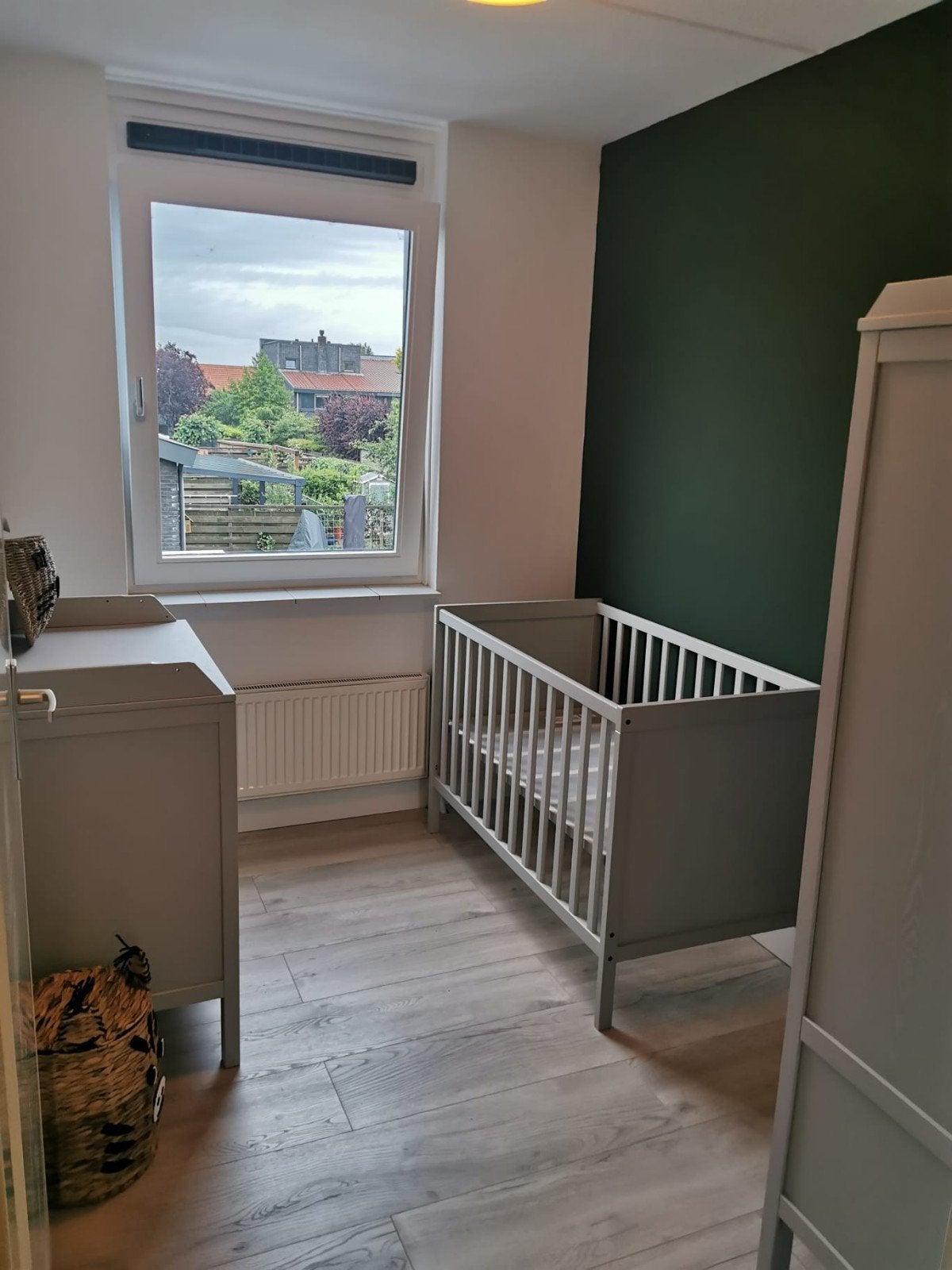 IKEA Sundvik Babykamer Set: Ledikant & Commode, Kinderen en Baby's, Babywiegjes en Ledikanten, Ophalen, Zo goed als nieuw, Ledikant