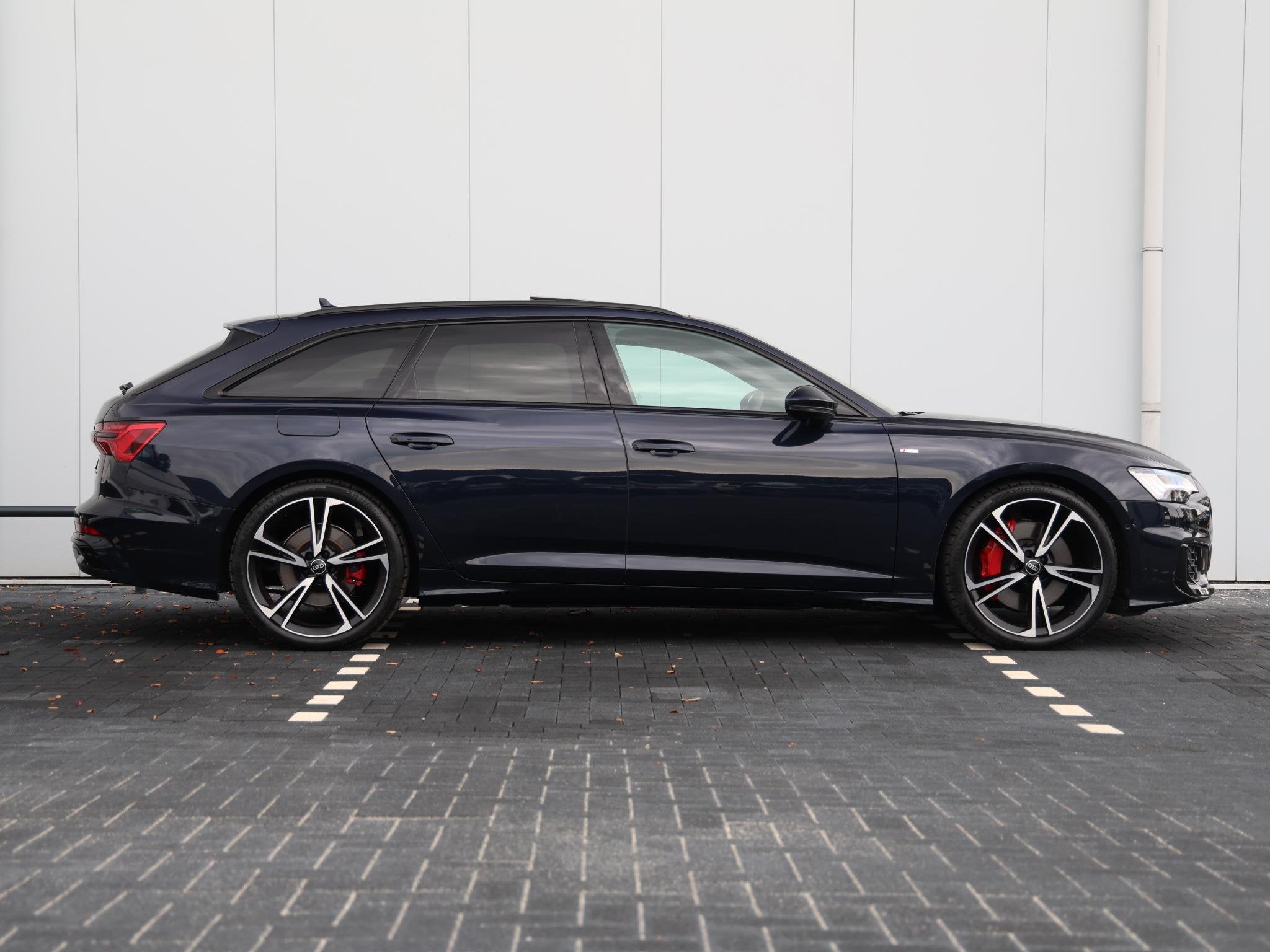 Audi A6 Avant 55 TFSI e quattro S edition Competition 367pk, Auto's, Parkeerassistent, Gebruikt, 4 cilinders, Vierwielaandrijving