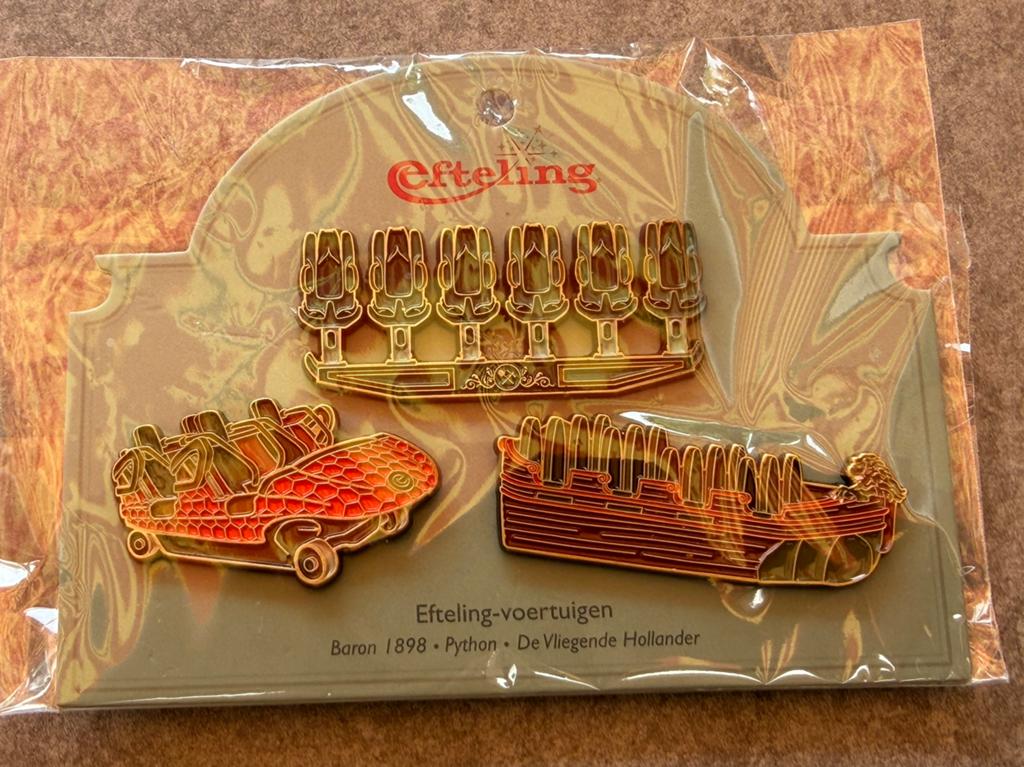 Efteling pinset Voertuigen 3 op kaartje, Verzamelen, Efteling, Ophalen of Verzenden, Zo goed als nieuw, Button of Speldje
