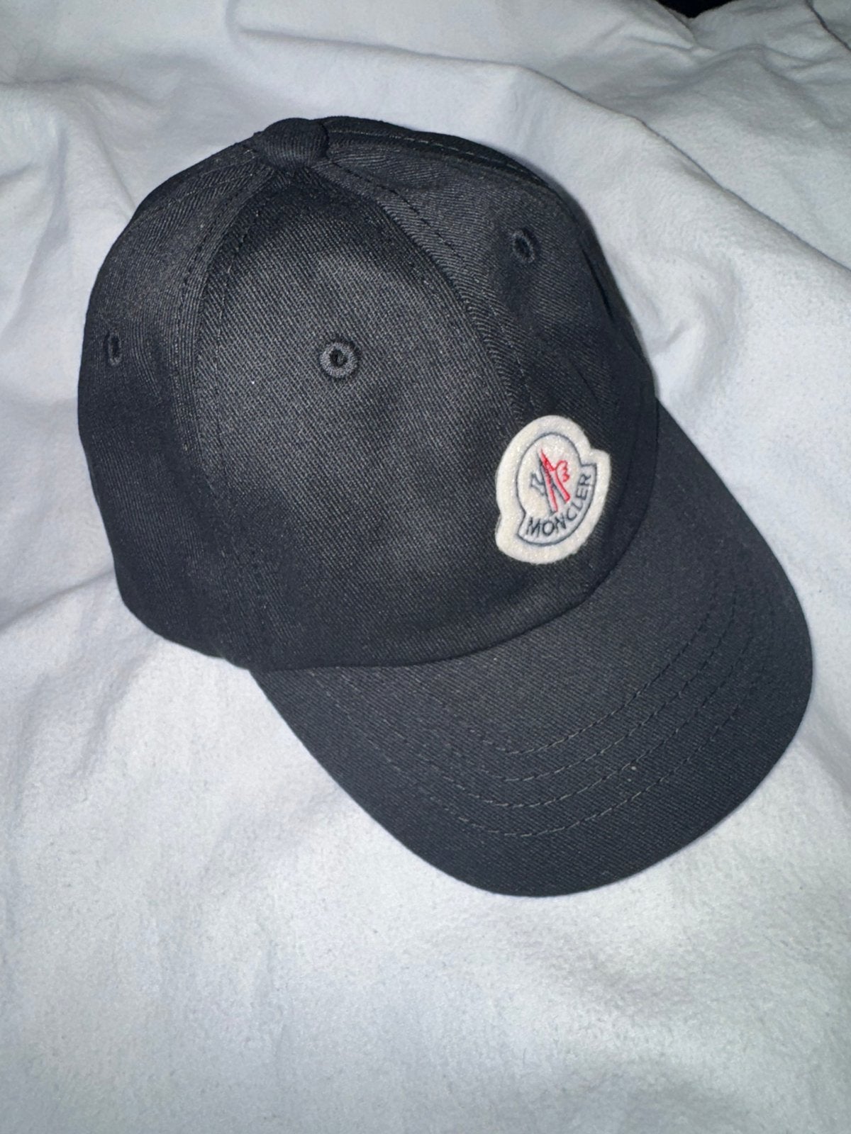 Moncler pet 1-2 jarige en 2-3 jarige nieuw, Ophalen of Verzenden, Nieuw, Pet
