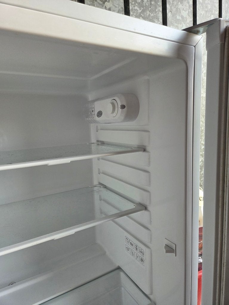 Tomado koelkastje speciaal geschikt voor op de camping, Ophalen, Zo goed als nieuw, Elektrisch