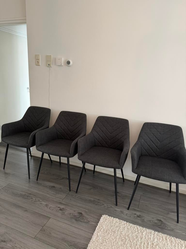 4 eetstoelen donkergrijs, Huis en Inrichting, Stoelen, Ophalen of Verzenden, Zo goed als nieuw, Grijs