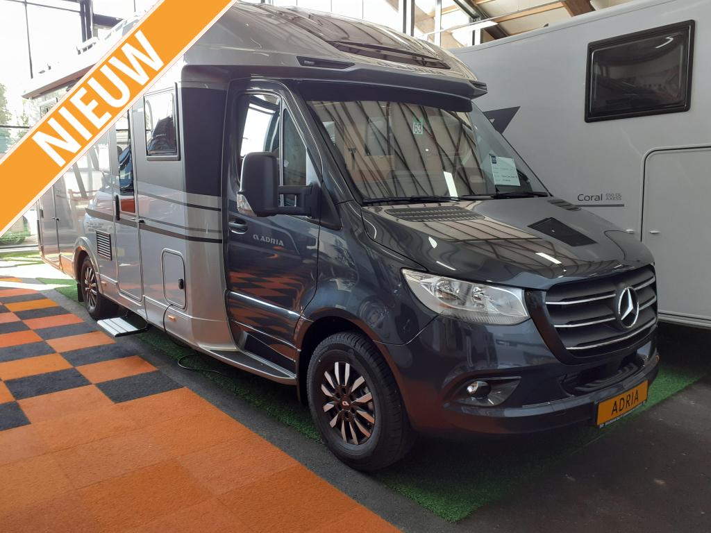 Adria Coral Supreme MB 670 DL Alde / Truma dakairco, Caravans en Kamperen, Campers, Automaat, Luifel, Ringverwarming, Bedrijf