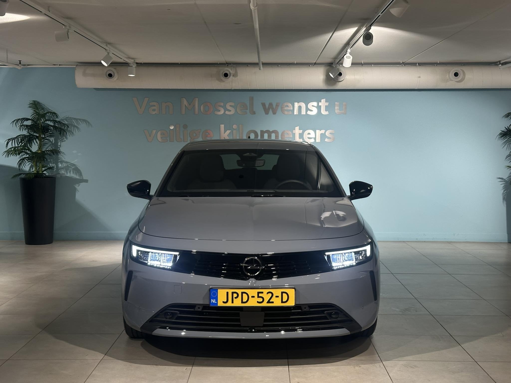 Opel Astra 1.2 Turbo Hybrid Business Edition, Stof, Gebruikt, Euro 6, 1199 cc