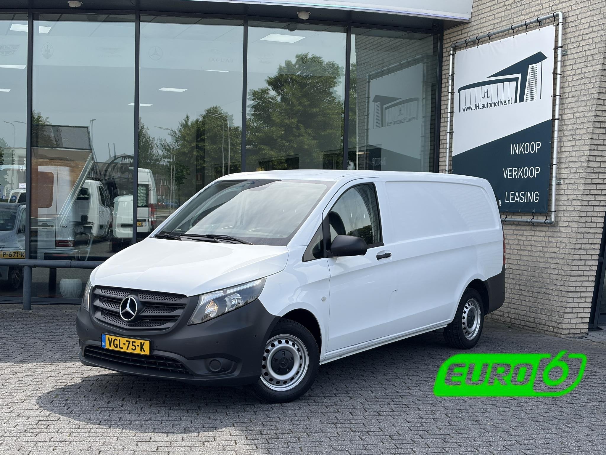 Mercedes-Benz Vito 114 CDI Lang*AUTOM*HAAK*CAM*CRUISE*NAVI*A, Auto's, Automaat, Euro 6, 2000 kg, Bedrijf