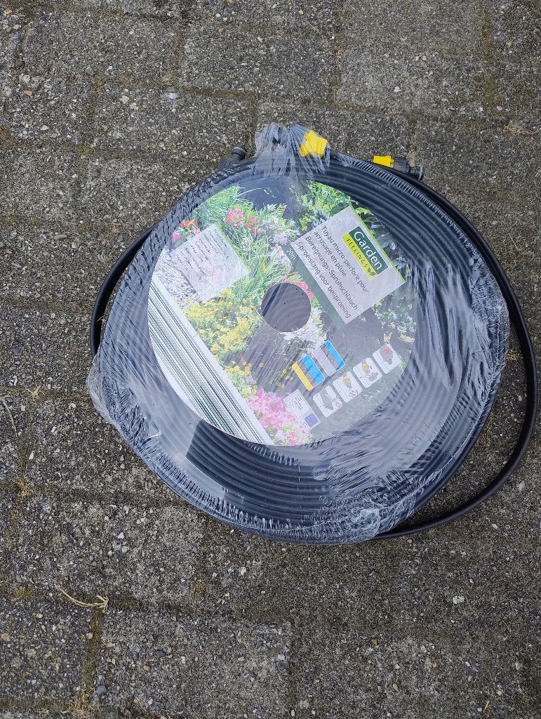 gratis 60 meter druppelslang. (3 x 20m), Tuin en Terras, Druppelsystemen, Ophalen, Zo goed als nieuw