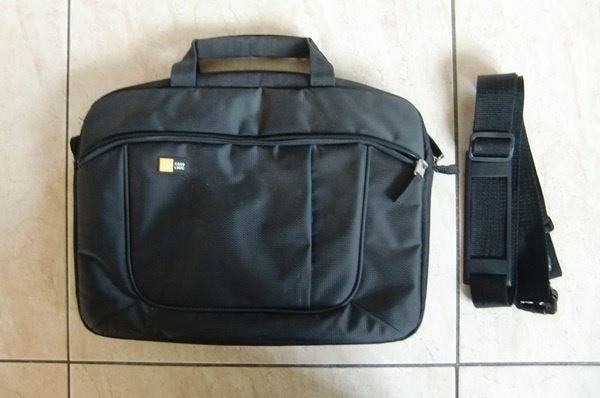 Caselogic laptoptas met schouderriem, Computers en Software, Laptoptassen, Ophalen of Verzenden, Zo goed als nieuw, 14 inch, Zwart