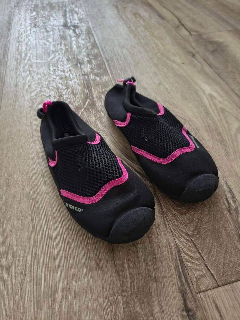 Mooie zwart roze waterschoenen, surfschoenen Waimea, maat 31, Watersport en Boten, Waimea, Kind, Zeil- of Surfschoenen, Onb