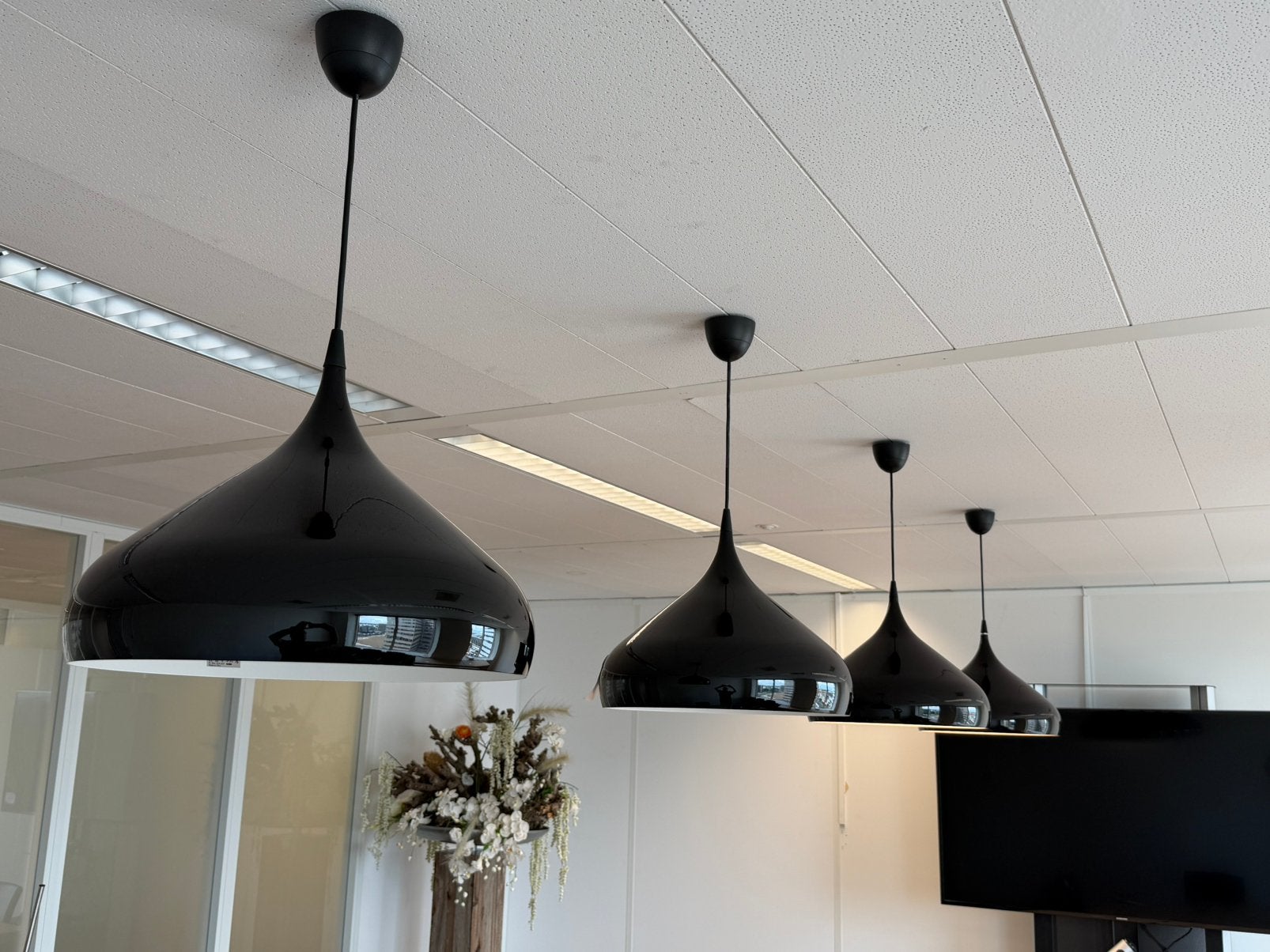 TEAB 4 hanglampen 40cm zwart, Ophalen, Zo goed als nieuw, Kunststof