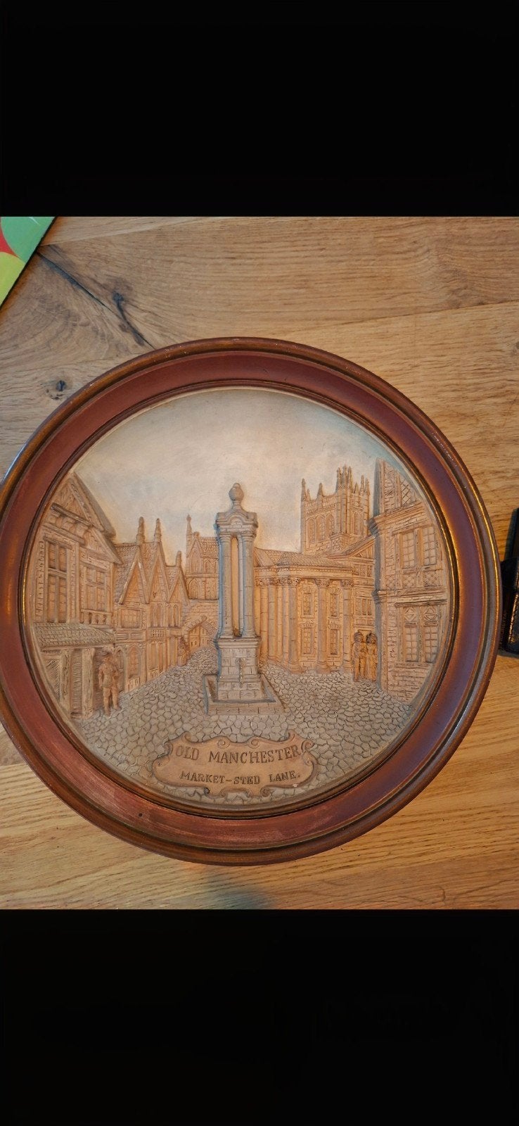 Oud Manchester Reliëf Wanddecoratie, Ophalen