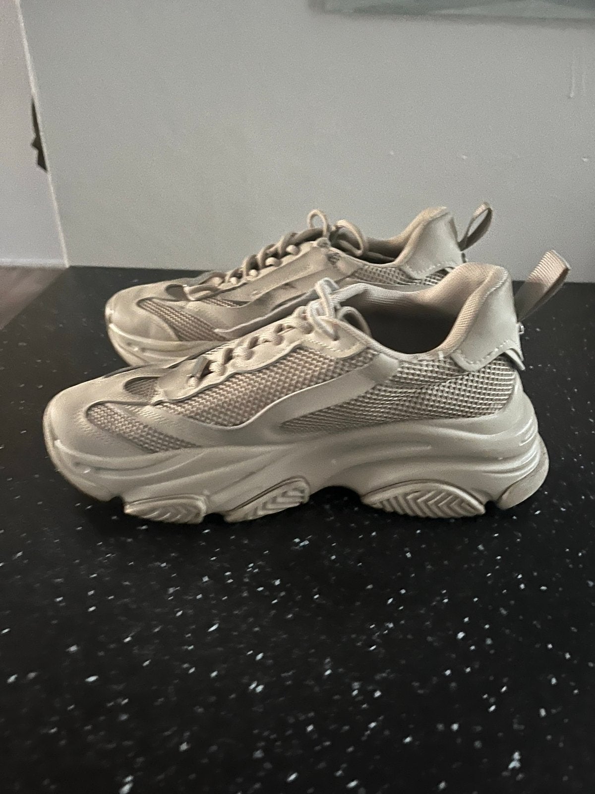 Steve Madden sneakers maat 40 zo goed als nieuw, Beige, Ophalen of Verzenden, Sneakers of Gympen, Zo goed als nieuw