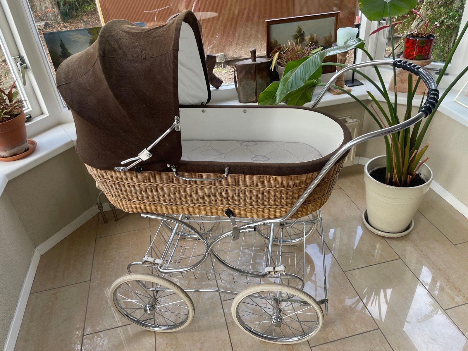 Vintage rieten kinderwagen met wieg, Gebruikt, Met reiswieg, Ophalen, Kinderwagen