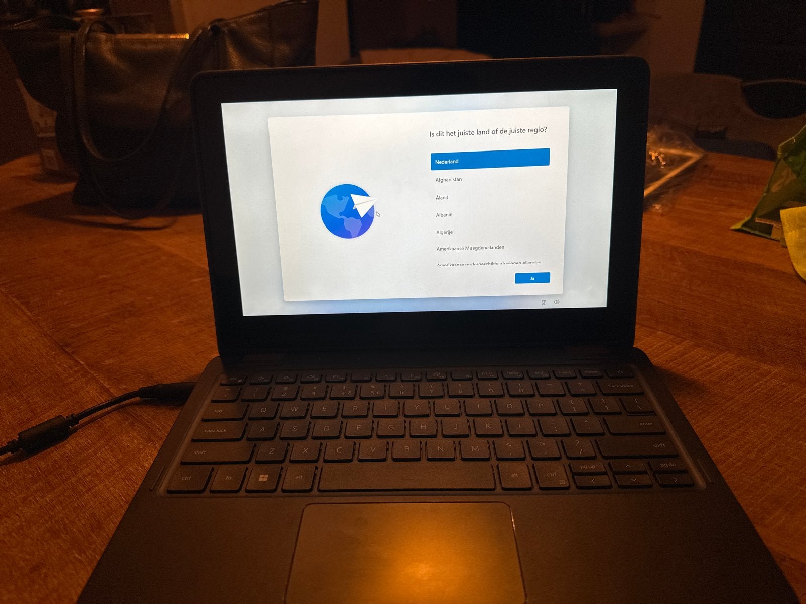 Dell Latitude 3140 2-in-1 Laptop - Zo goed als nieuw