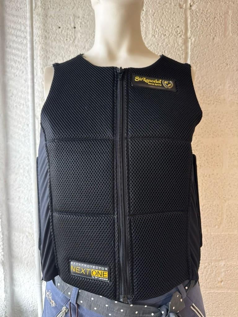 Sir Lancelot bodyprotector next one zwart senior L, Ophalen of Verzenden, Zo goed als nieuw, Overige soorten, Bovenkleding