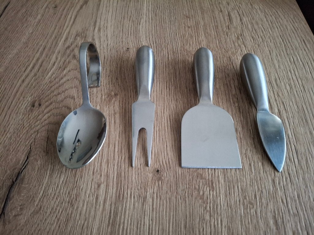 Amuselepel en Kaasmesjes, Nieuw, Ophalen of Verzenden, Rvs of Chroom, Los bestek