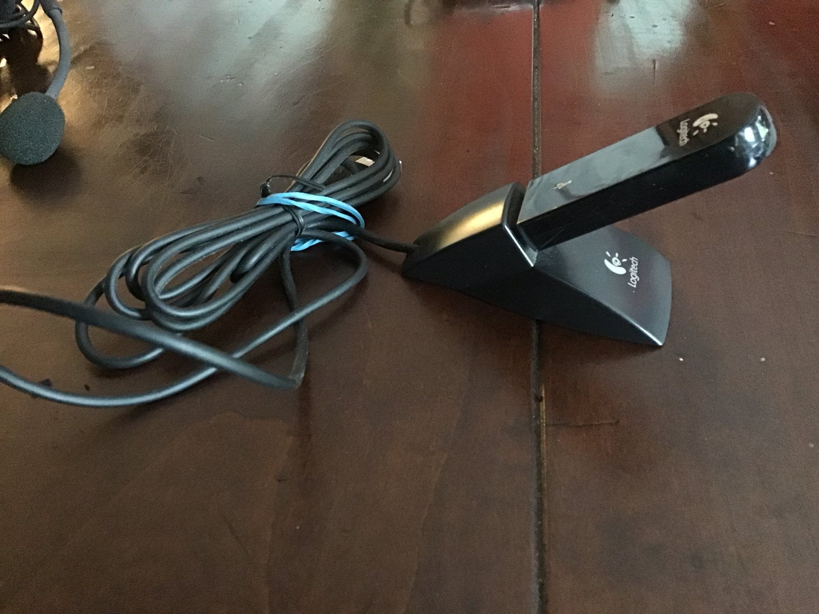 Logitech USB stick holder, Ophalen of Verzenden, Gebruikt, 2 TB of meer