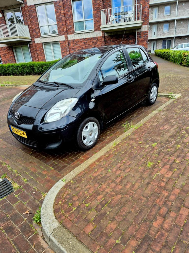 Toyota Yaris 1.0 12V Vvt-i 5DR Terra 2009 Zwart, Voorwielaandrijving, 40 €/maand, 750 kg, Zwart