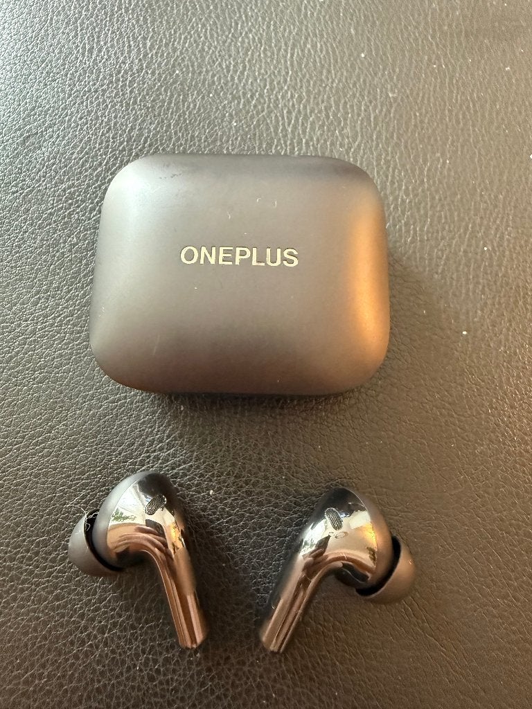 OnePlus Buds 3 E509A Black Earbuds, Telecommunicatie, Mobiele telefoons | Oordopjes, Gebruikt, Zwart, Ophalen of Verzenden, In oorschelp (earbud)