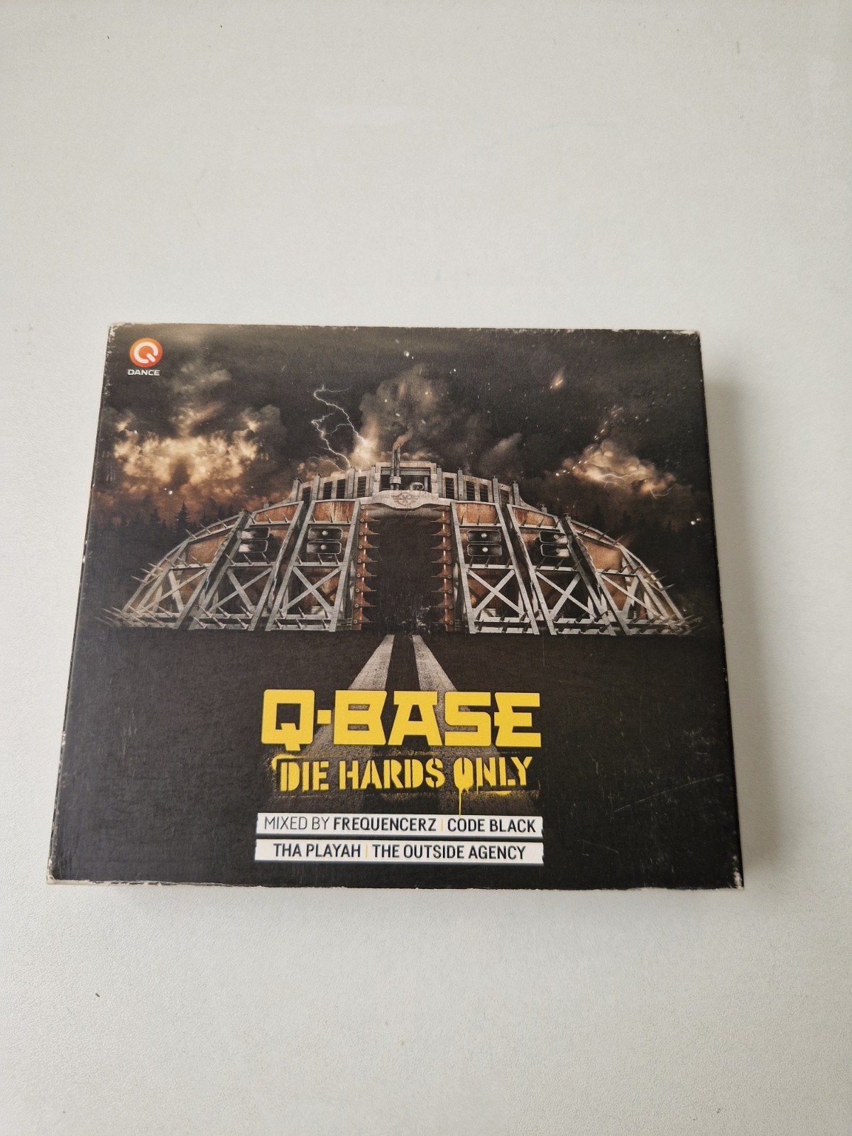 Q - base die hards only hardcore thunderdome, Verzenden, Zo goed als nieuw, Dance Populair