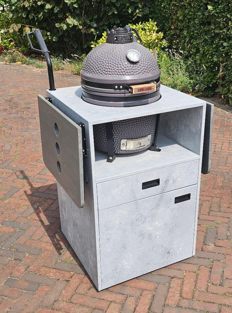 Grill Guru BBQ in verrijdbaar kabinet, Ophalen, Zo goed als nieuw, Grill Guru