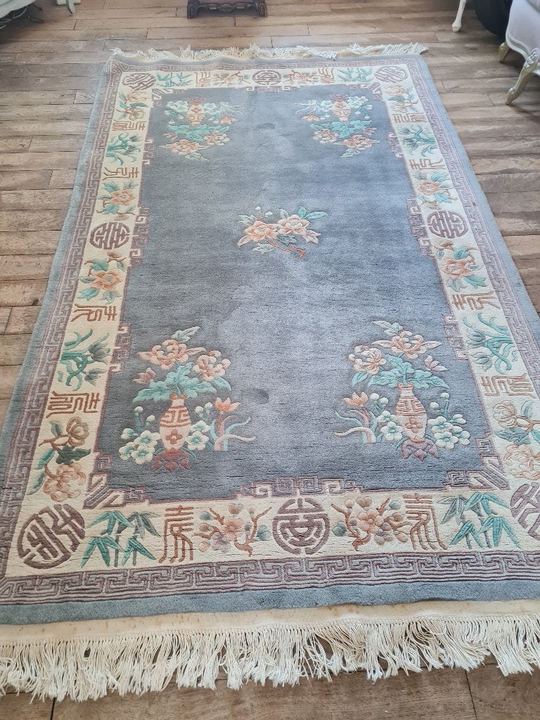 Vintage hand geknoopt tapijt overwegend grijs van kleur, Heikant 21 Kaatsheuvel, 150 tot 200 cm, Belle Vieille Brocante, 200 cm of meer